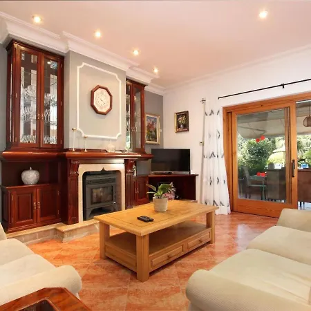 Villa Lovely In Old Town By Renthousing *