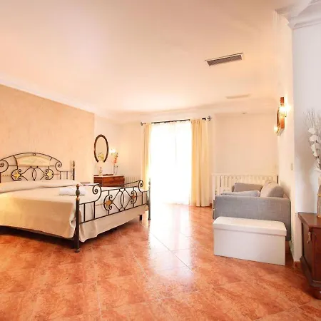 Lovely In Old Town By Renthousing Villa Pollensa