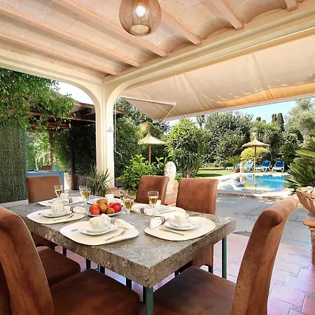 Villa Lovely In Old Town By Renthousing *