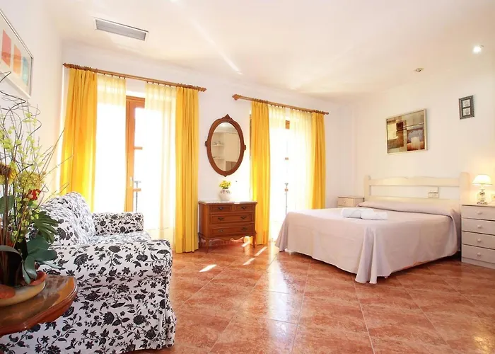 Lovely In Old Town By Renthousing Villa