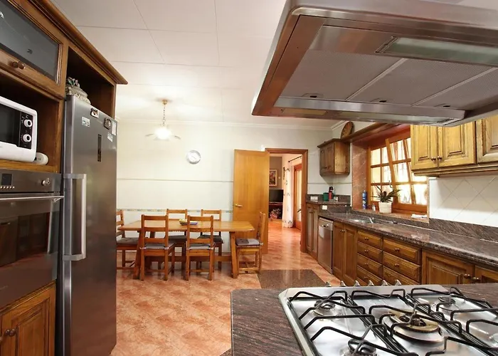 Villa Lovely In Old Town By Renthousing