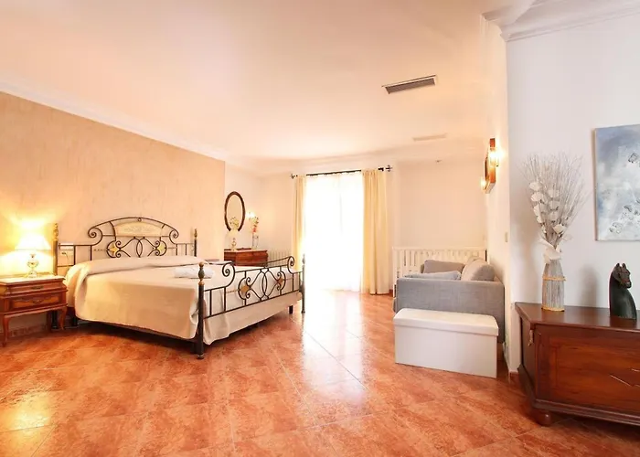 Lovely In Old Town By Renthousing Villa Pollença