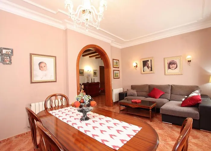 Villa Lovely In Old Town By Renthousing Pollença