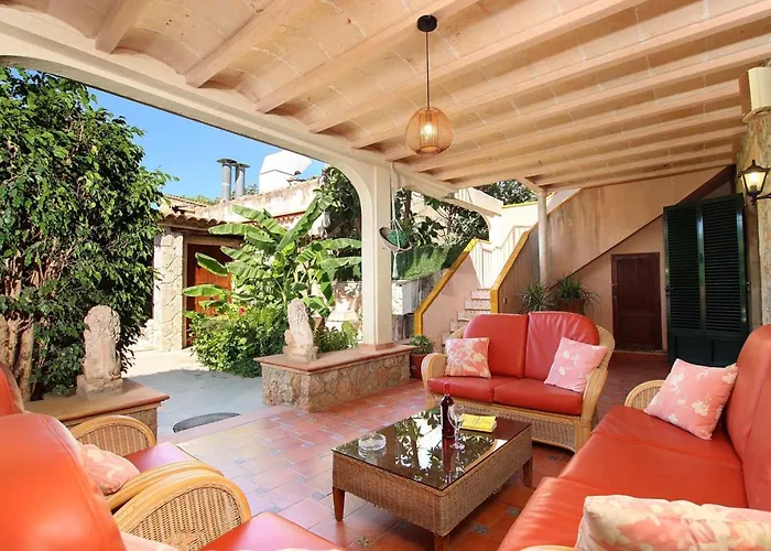 Lovely In Old Town By Renthousing * Pollensa